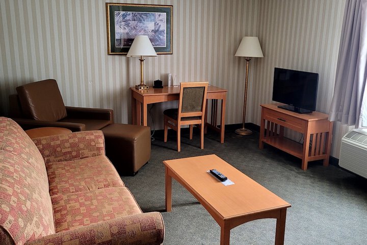 Room 18 of 28
