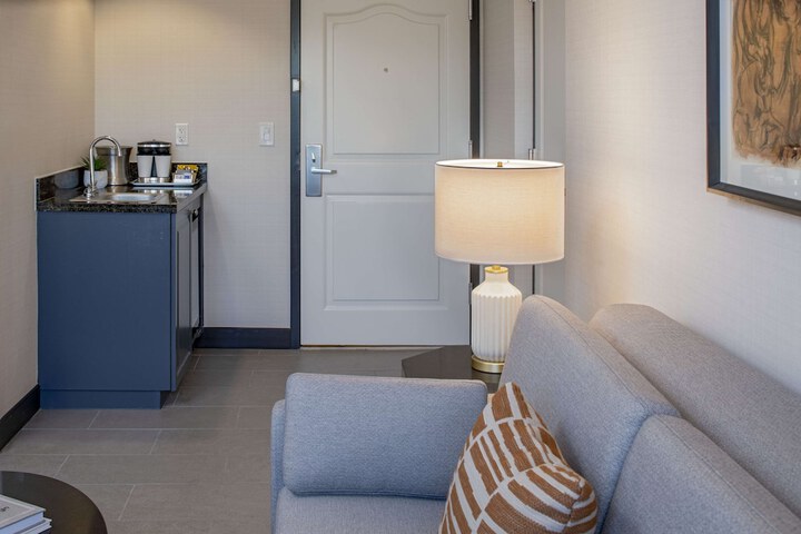 Room 59 of 107