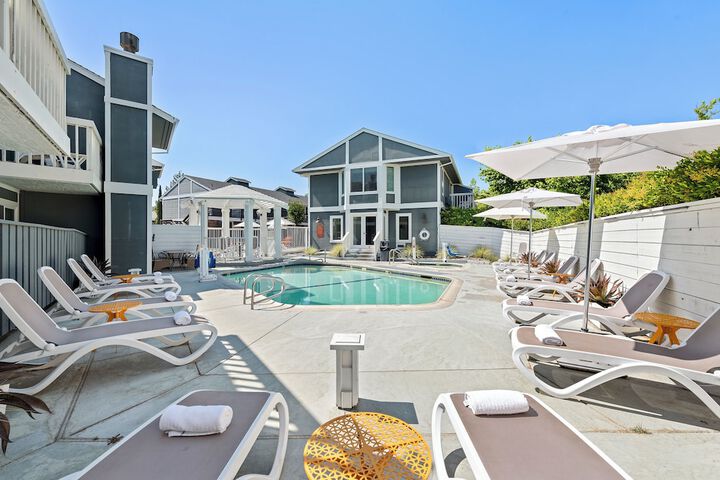 UpValley Inn & Hot Springs Napa Valley an Ascend Collection Hotel