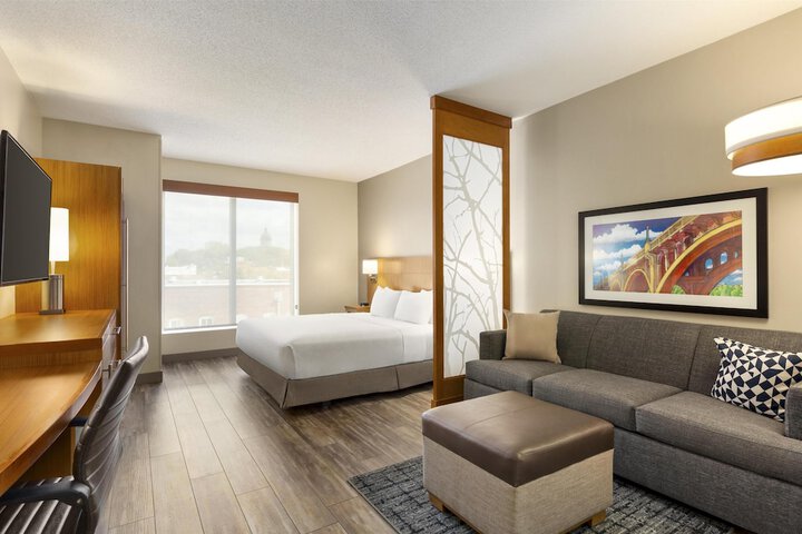 Hyatt Place Columbia / Downtown/The Vista