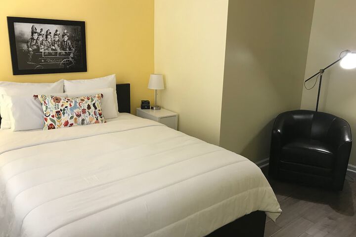 Room 12 of 30