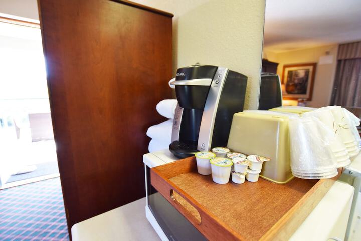 Breakfast/Coffee Service 54 of 80
