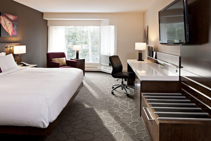 Room 9 of 37