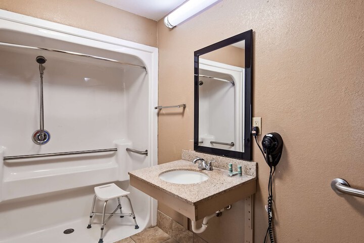 Room 19 of 21