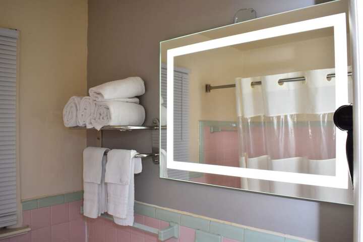 Twi-Lite Inn