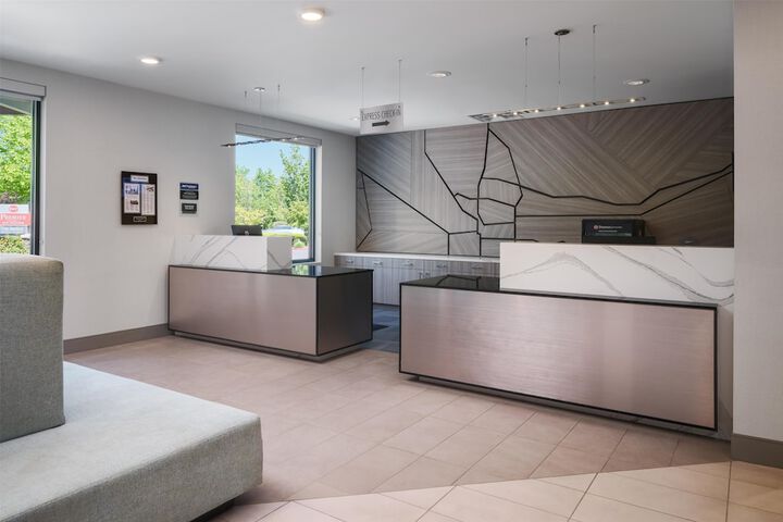 Best Western Premier Hotel at Fishers Landing