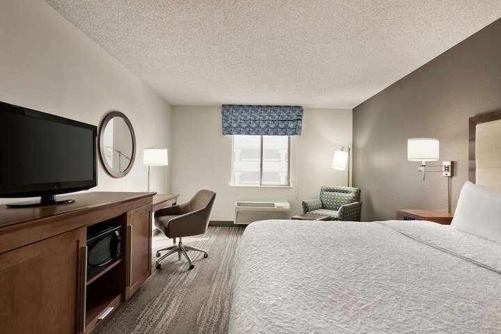 Room 12 of 33