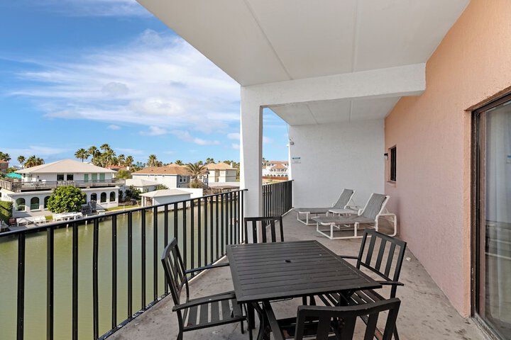 Terrace/Patio 52 of 56