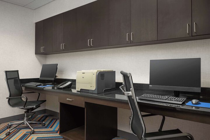 Business Center 28 of 28