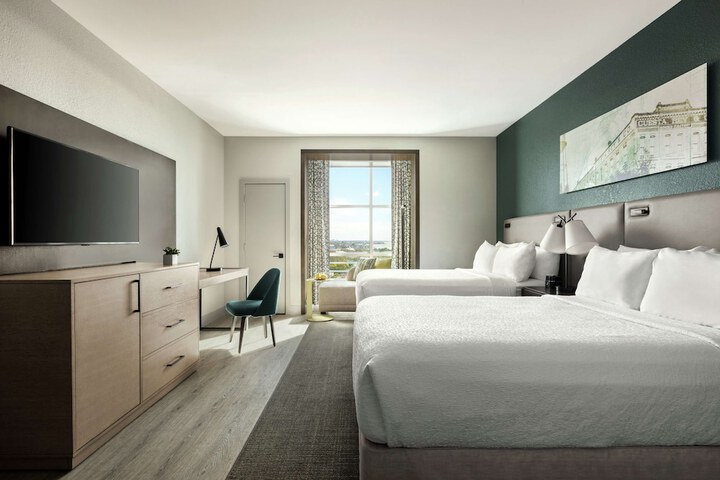 Hotel Alba Tapestry Collection by Hilton