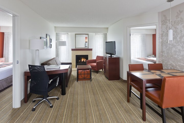 Room 13 of 22