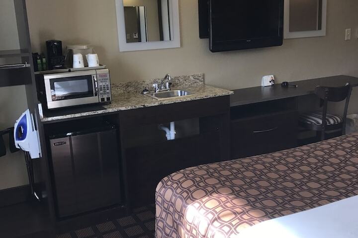 Room 18 of 38