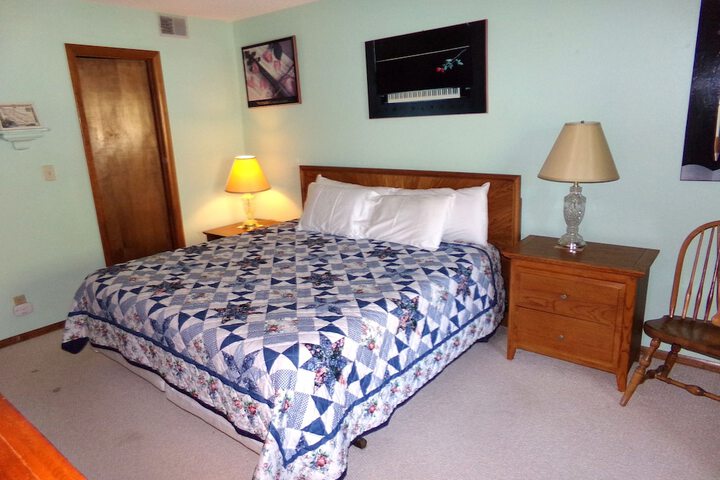 Room 21 of 36