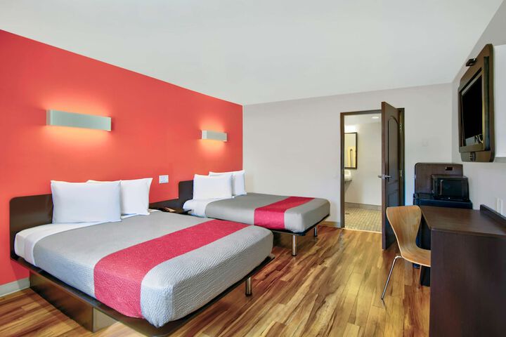 Room 21 of 27
