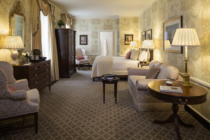 Williamsburg Inn an official Colonial Williamsburg Hotel