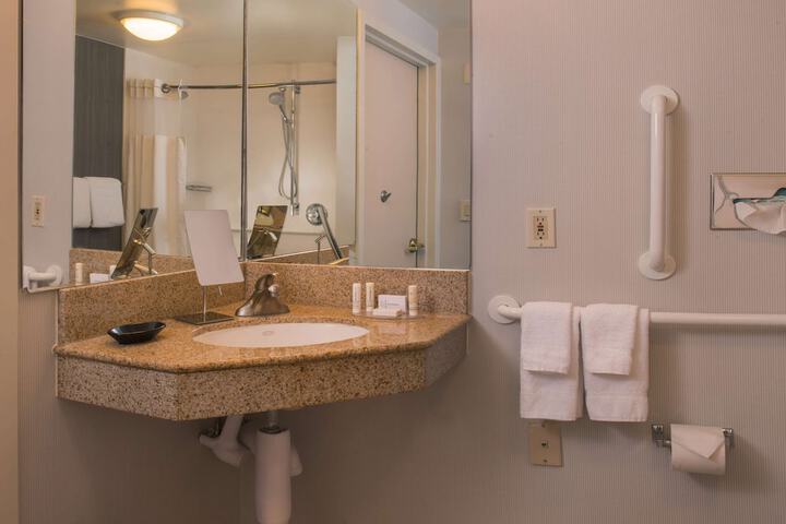 Room 20 of 33