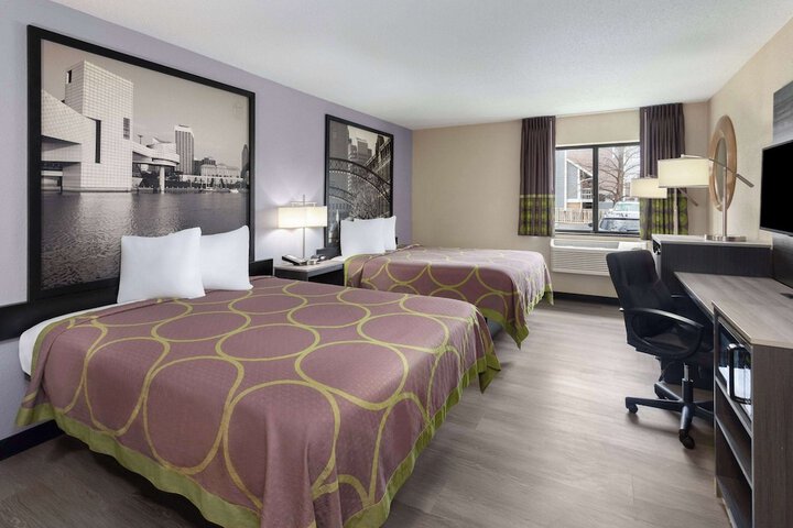 Super 8 by Wyndham Copley Akron