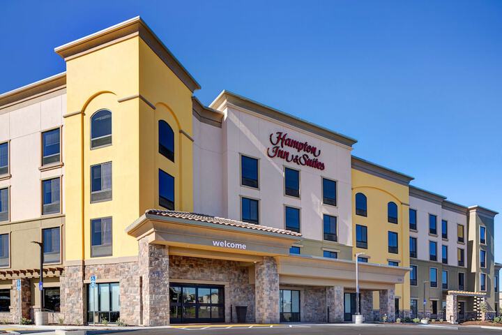 Hotel 7 of 62