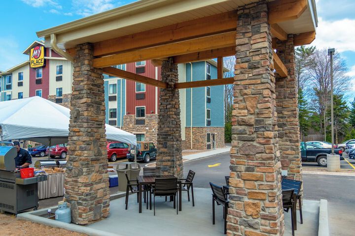 My Place Hotel - Marquette MI