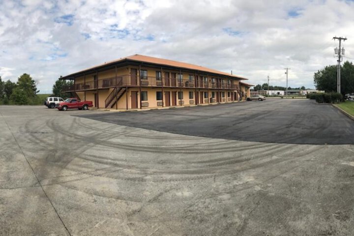 Hotel 2 of 68