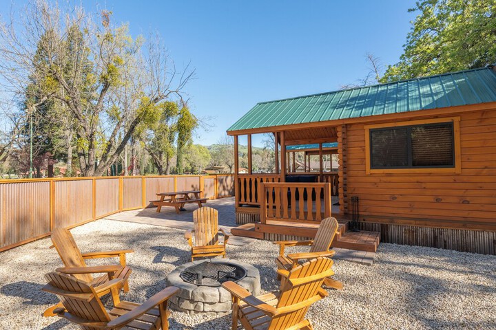 Casa de Fruta Cabins Inn & RV Park