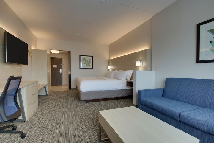 Room 14 of 32