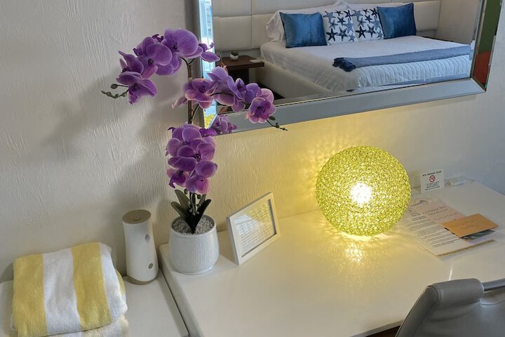 Room 10 of 35