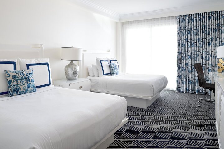 Room 73 of 119