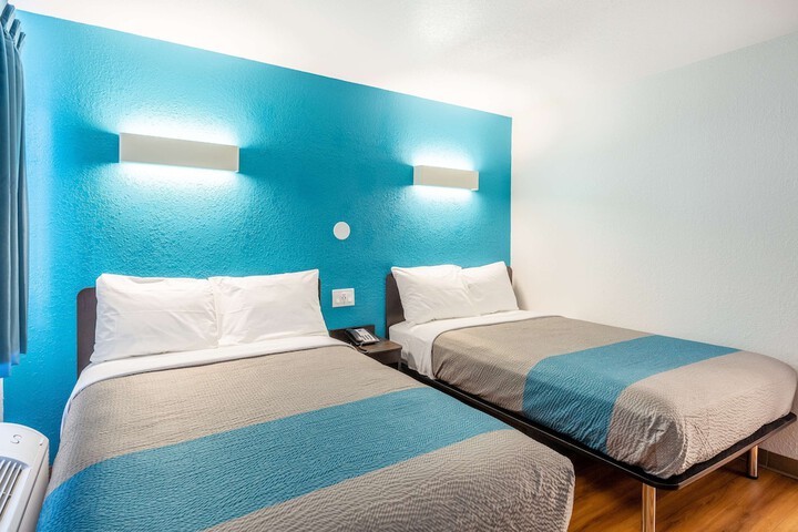 Room 20 of 29