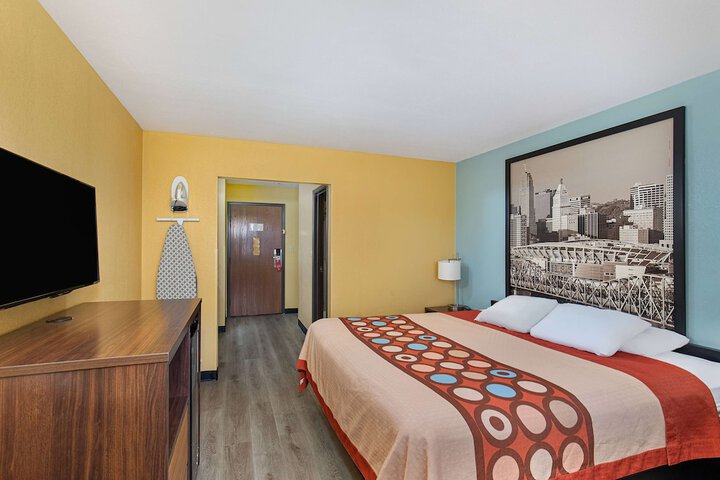 Room 26 of 27