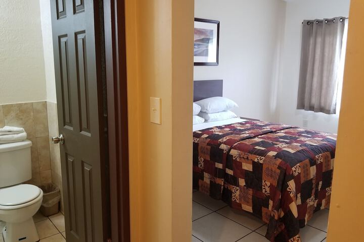 Room 34 of 47
