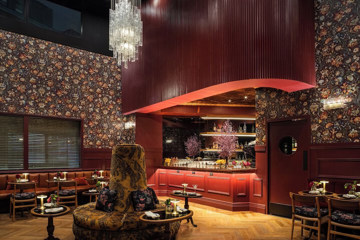 Lounge 51 of 63