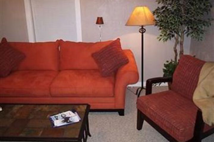 Jeni Js Gifts and Guest Houses