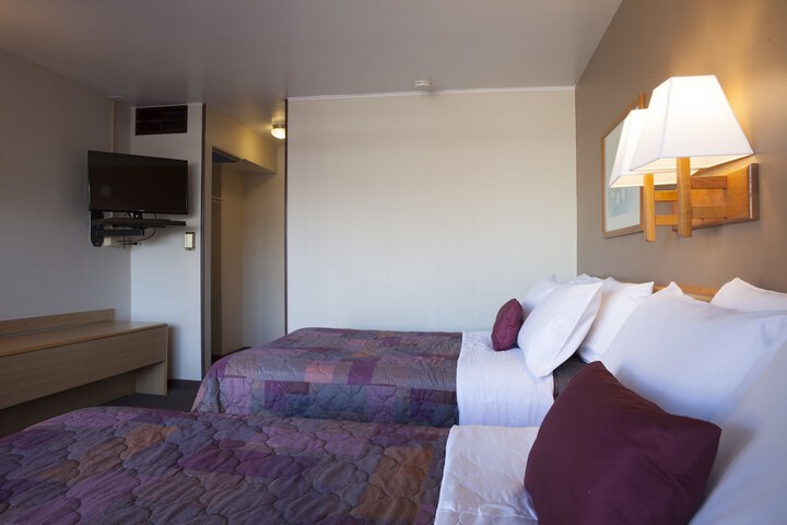 Room 18 of 33