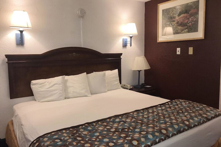 Room 12 of 31