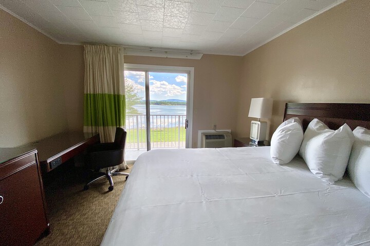 Room 43 of 49
