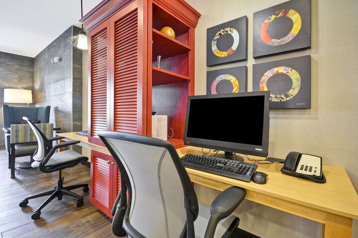 Business Center 41 of 41
