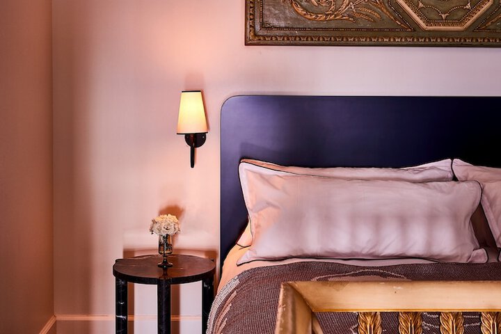 Room 28 of 61