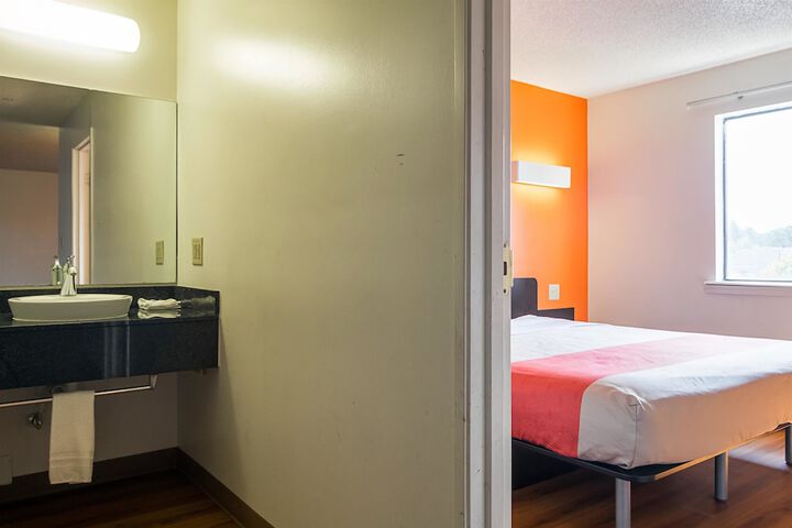 Room 20 of 40