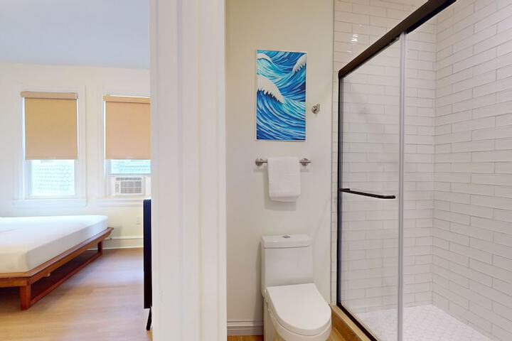 Room 6 of 45