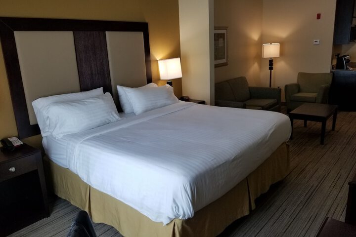 Holiday Inn Express & Suites Gulf Shores by IHG