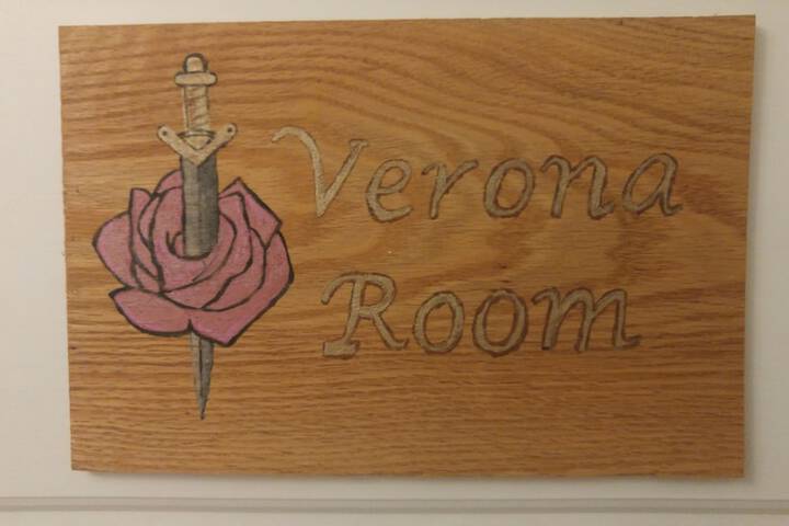 Room 20 of 54