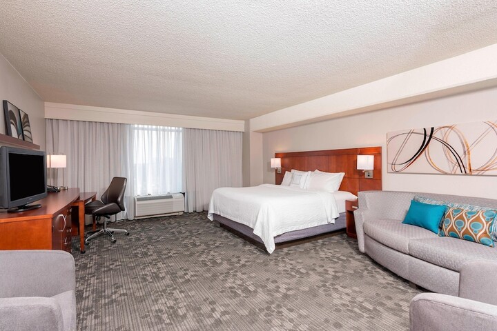 Room 27 of 36