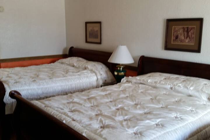 Room 8 of 17