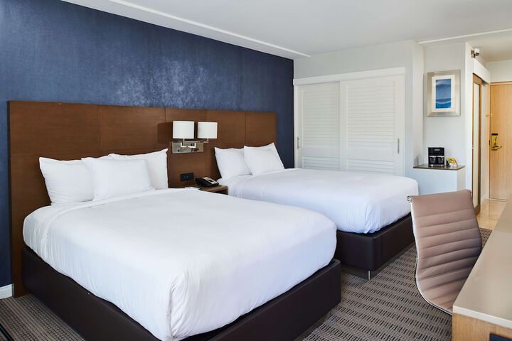 DoubleTree by Hilton Torrance - South Bay