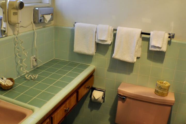 Room 32 of 47