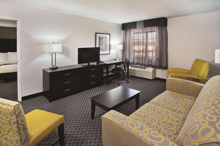 Room 18 of 40