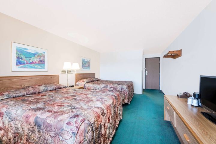 Room 14 of 15