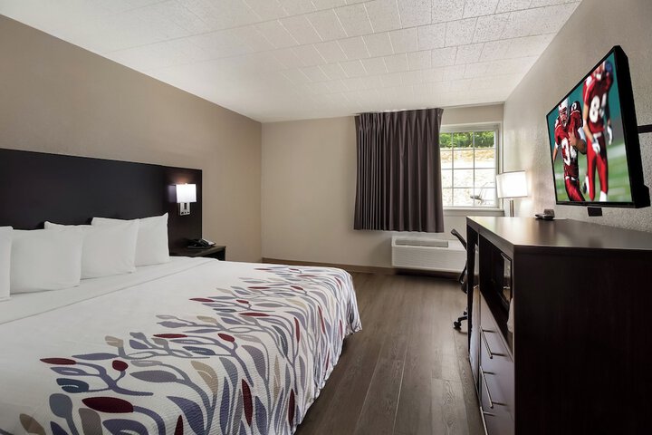 Room 10 of 34