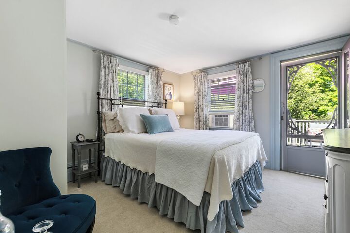 Westbrook Inn B & B
